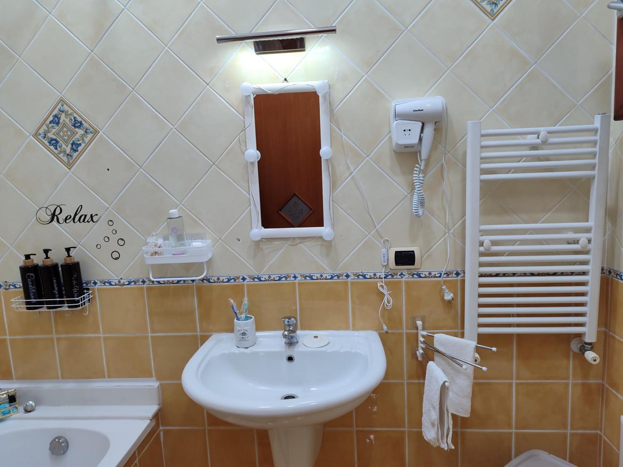 דירות נאפולי La Casa Di Simone מראה חיצוני תמונה